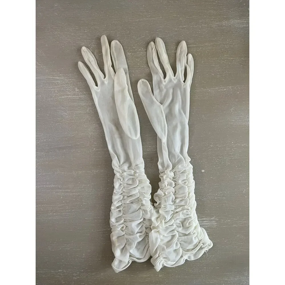 Paris Glove step back